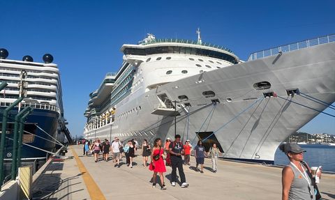 Bodrum'a İki Kruvaziyerle 2,643 Yolcu Geldi