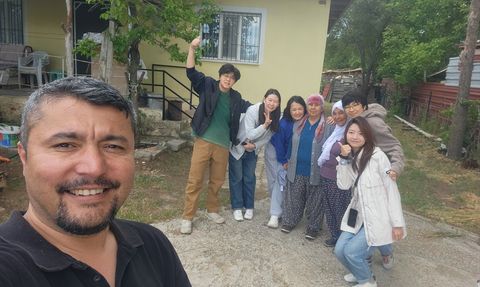 Denizli'de Misafirperverlik Örneği: Tercüman Adnan Ünay'ın Çinli Turistleri Ağırlaması