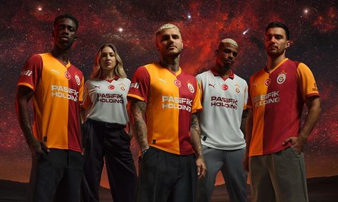 Galatasaray'ın Yeni Sezon Formaları Tanıtıldı