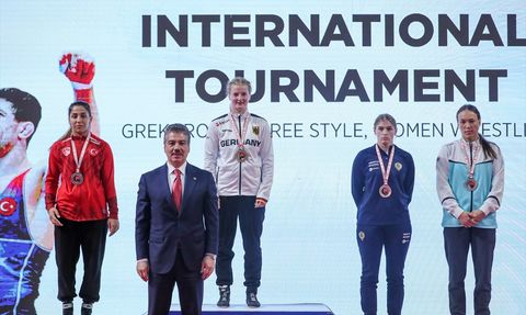 Kocaeli'de Güreş Turnuvasının İkinci Günü Tamamlandı