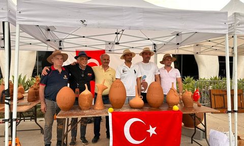 Menemenli Çömlekçiler Fransa'dan Başarıyla Döndü