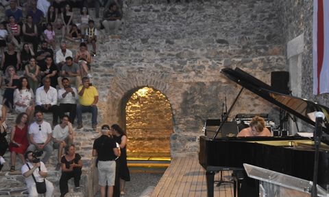 Rüya Taner Anemurium Antik Kenti'nde Muhteşem Bir Konser Verdi