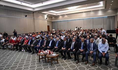 Sessiz Devrim Paralimpik Yolculuk Konferansı Adana'da Gerçekleşti