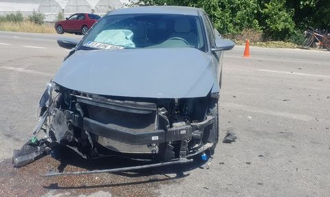 Antalya'da Üç Araçlı Kaza: 5 Yaralı