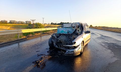 Çerkezköy'de Trafik Kazası: Genç Sürücü Hayatını Kaybetti