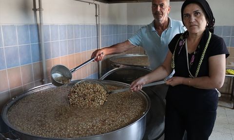 Erzincan'da Muharrem Ayı Kutlaması: Aşure İkramı