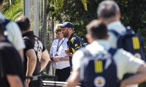 Fenerbahçe Yeni Sezon İçin Portekiz'e Gitti