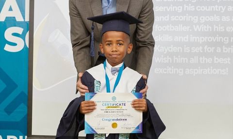 Gana'da Türkiye Maarif Vakfı Mezuniyet Töreni Düzenlendi