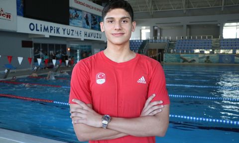 Genç Yüzücü Emre Onuş Avrupa ve Dünya Şampiyonalarına Hazır