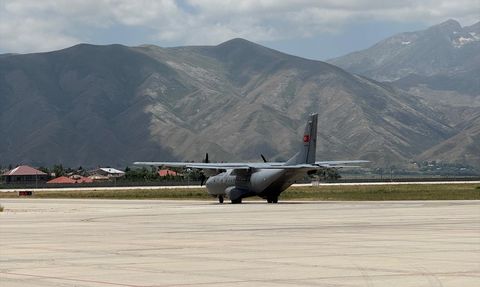 Hakkari'de Şehit Askerler İçin Tören Düzenlendi