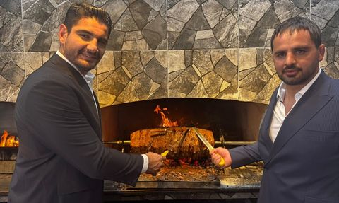 İbrahim Bölükbaşı'nın Ticari Atılımı: Çağ Kebabı Restoranı Açıldı