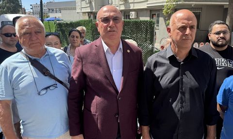 İzmir'de Kooperatif Mağdurları ve CHP Heyetinin Tansiyonu Yükseldi