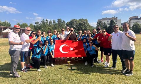 Kadın Kriket Milli Takımı Tarihi Başarıyla Şampiyon Oldu