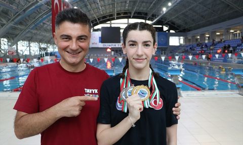 Melisa Zobar: Yüzmede Yeni Başarıların Peşinde