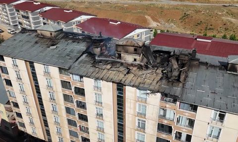 Muş'ta 9 Katlı Binada Yangın