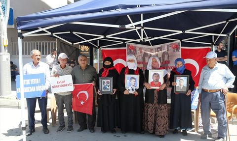 Muş'ta Ailelerin Çocuk Kavuşma Umudu Sürüyor