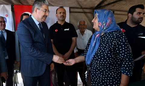 Osmaniye'de Depremzedelere 89 Köy Evi Teslim Edildi