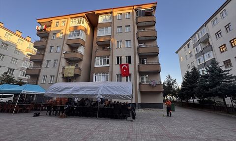 Şehit Piyade Sözleşmeli Er Özkan Özkanlı'nın Ailesine Acı Haber Ulaştı