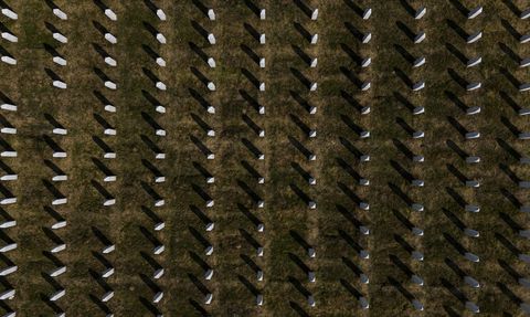 Srebrenitsa Soykırımının 30. Yılı: Potoçari Anıt Mezarlığı'nda Sessizlik