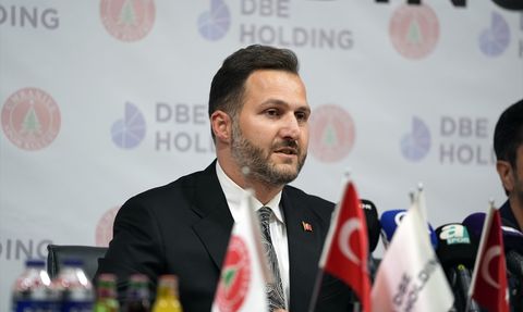 Ümraniyespor, DBE Holding ile Forma Sırt Sponsoru Anlaşması Yaptı