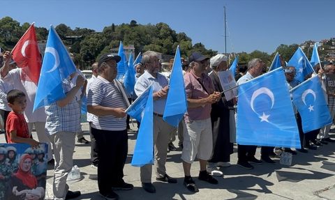 Urumçi Olayları İstanbul'da Protesto Edildi