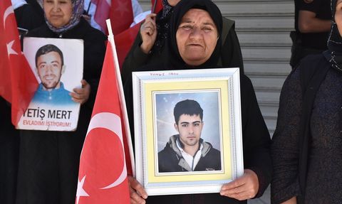 Van'da Aileler 'Evlat Nöbeti'ni Sürdürüyor