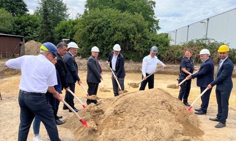 Willich'te DİTİB Camisi ve Eğitim Külliyesinin Temeli Atıldı