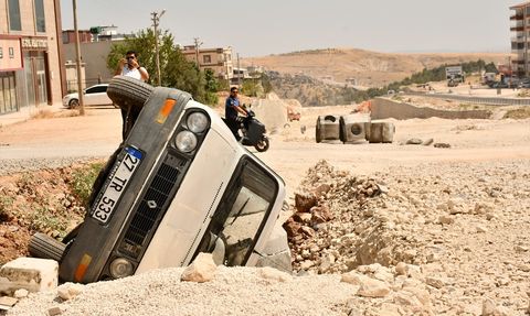 Adıyaman'da Otomobil Devrildi: 5 Yaralı