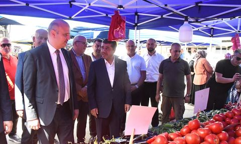 AK Parti Genel Başkan Yardımcısı Ömer İleri Düzce'de Esnaf Ziyaretlerinde Bulundu