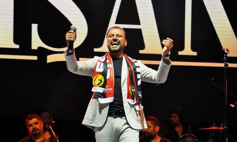 Alişan Eskişehir'de Unutulmaz Bir Konser Verdi