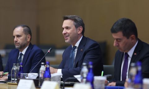 Alparslan Bayraktar, Gine Bakanları ile İşbirliği Görüşmesi Yaptı