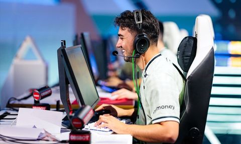 Aurora Gaming Espor Dünya Kupası'nda İkinciliği Elde Etti