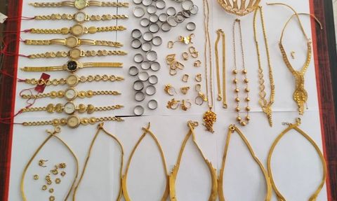 Bitlis'te Kuyumcudan Altın Çalan 5 Şüpheli Yakalandı