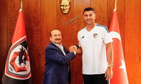 Burak Yılmaz, Gaziantep FK'nın Yeni Teknik Direktörü Oldu