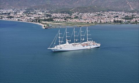Dünyanın En Büyük Yelkenli Yolcu Gemisi Fethiye Körfezi'nde