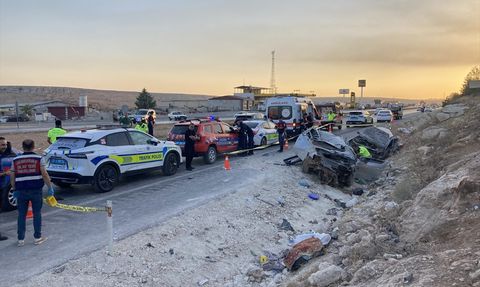 Gaziantep'te Ölümcül Trafik Kazası: 3 Ölü, 3 Yaralı