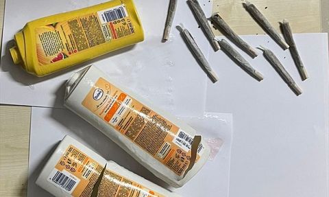 İzmir'de Şampuan Kutularında Uyuşturucu Yakalandı