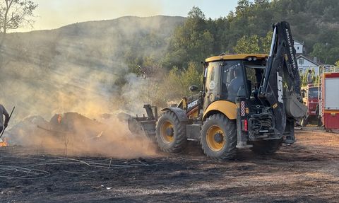 Kastamonu'da Yangın: 6 Samanlık Kullanılamaz Hale Geldi