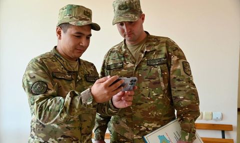 Kazakistan Devlet Memurları 'Aitu' Mesajlaşma Uygulamasına Geçiş Yapacak