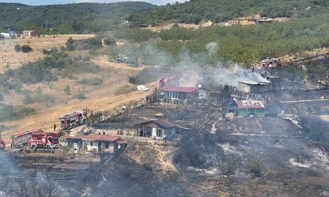 Kocaeli'de Otluk Alanda Yangın Kontrol Altına Alındı