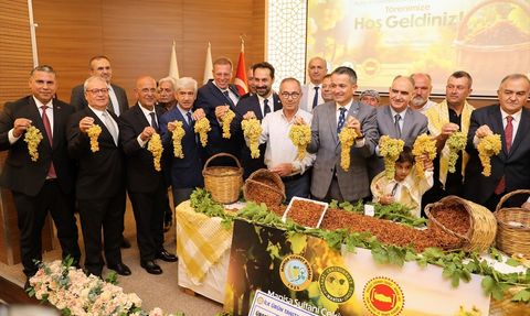 Manisa Ticaret Borsası'nda Çekirdeksiz Kuru Üzüm Alım Töreni Gerçekleşti