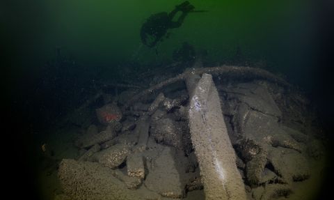 Marmara Depremi'nin Batık İzleri Gölcük'te Görüntülendi