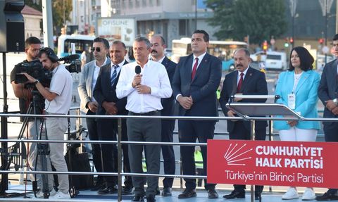Özgür Özel: Türkiye'nin Umudu Birlikte Sıradadır