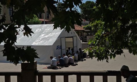 Sındırgı'da Deprem Anı Güvenlik Kamerasında