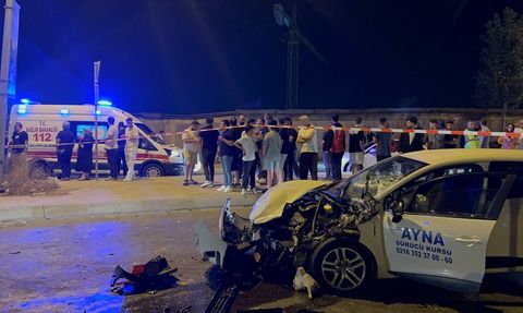 Sultanbeyli'de Trafik Kazası: 10 Yaralı