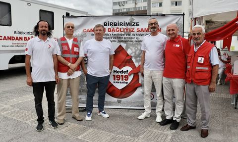 Tanju Çolak'tan Kan Bağışı Kampanyasına Destek