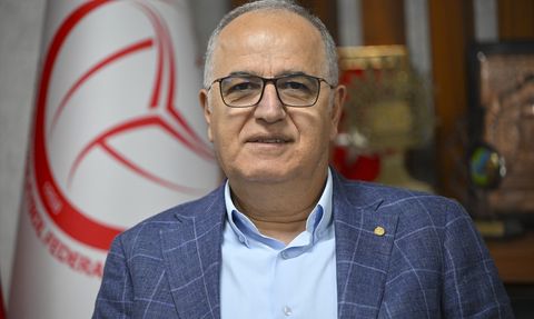 Türkiye Voleybol Federasyonu Başkanı Üstündağ'dan Santarelli'ye Destek