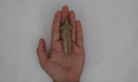 Ulucak Höyüğü'nde 8 Bin Yıllık Figür Bulundu