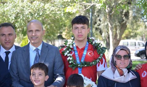 Avrupa Gençler Kick Boks Şampiyonası'nda Başarı