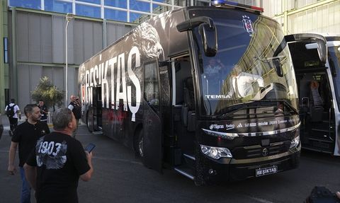 Beşiktaş İzmir'de Göztepe Maçına Hazırlanıyor